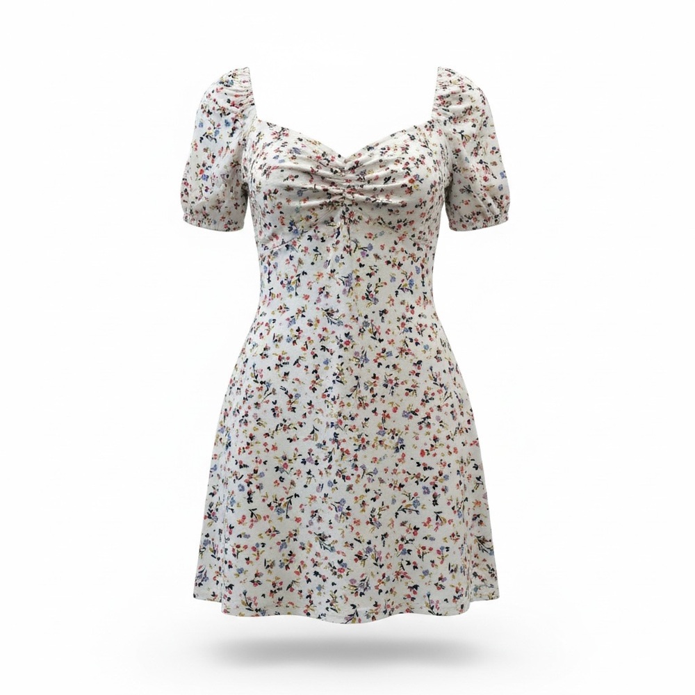 Wednesdays Girl Medium Flirty Floral White Baby Doll Women’s Dress